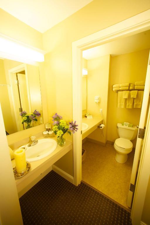 Grand Summit Hotel West Dover Room photo